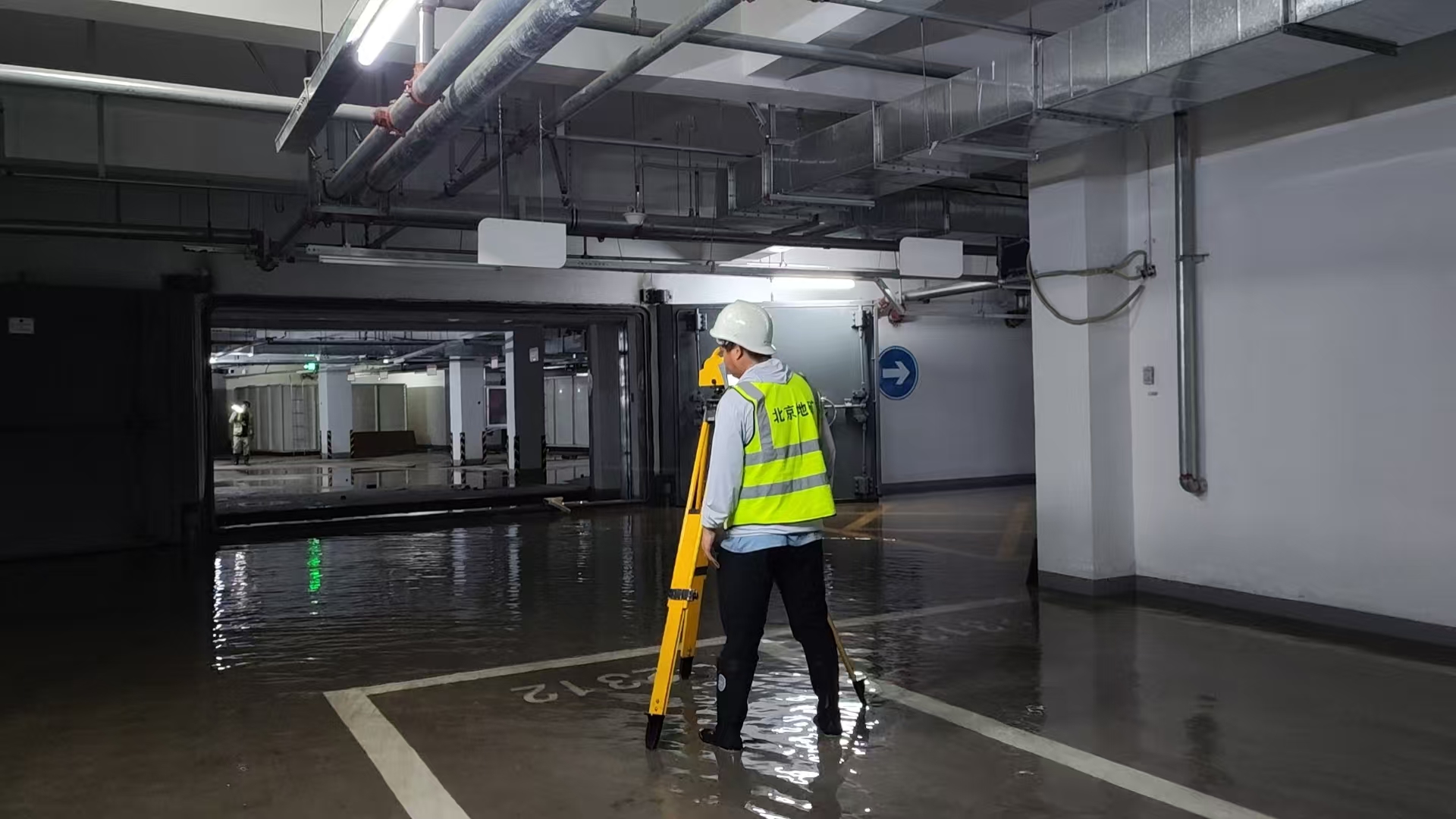 1755158694395505.jpg 02.jpg